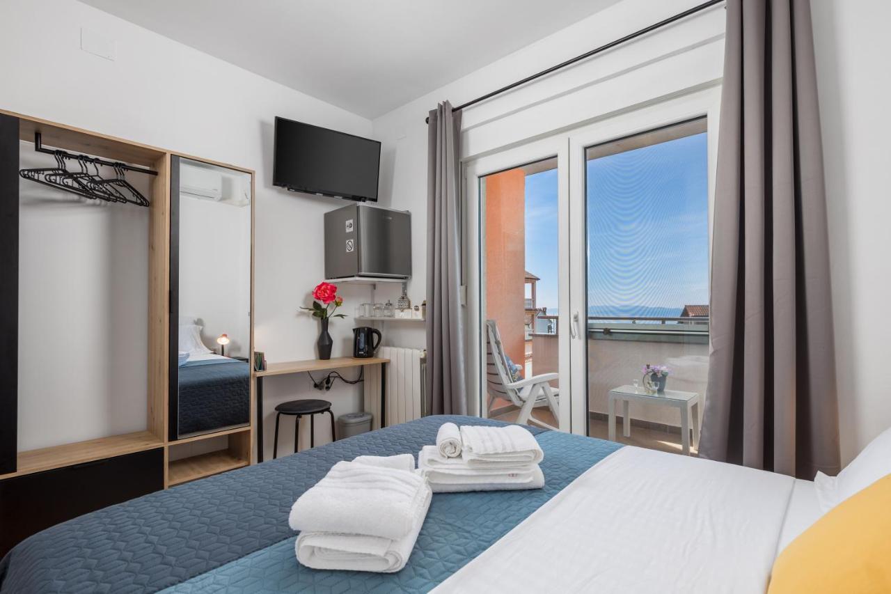 My Way Room, Parking, Sea View, Terrace Рієка Екстер'єр фото